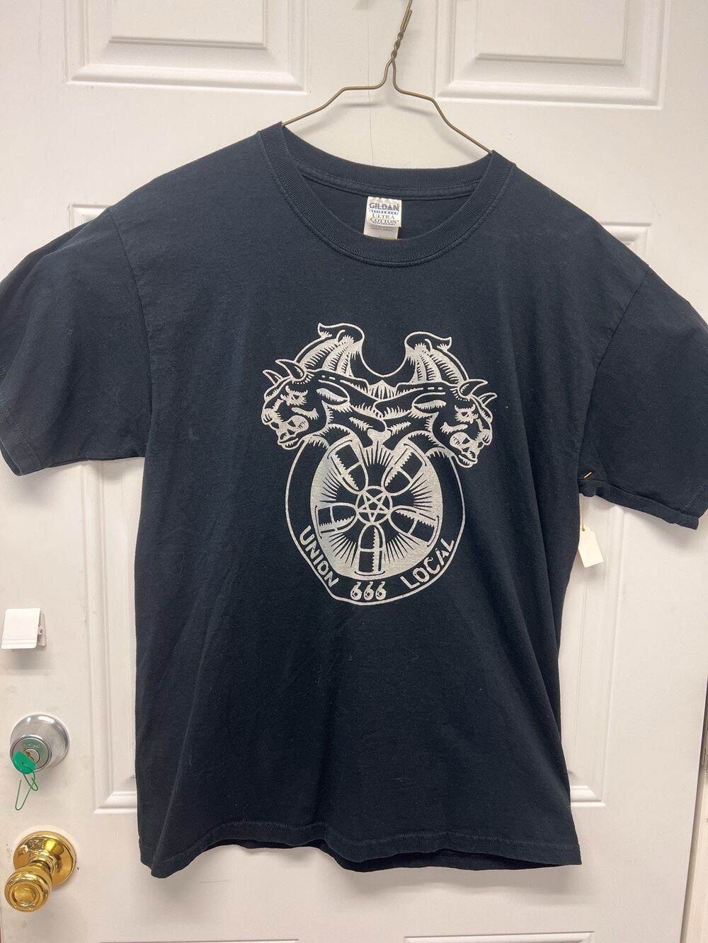 Union 666 Local T-Shirts Size Large Gildan Active Wear NOC33285